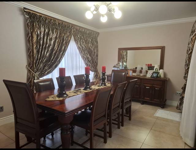 4 BEDROOM HOUSE FOR SALE IN UNITAS PARK
